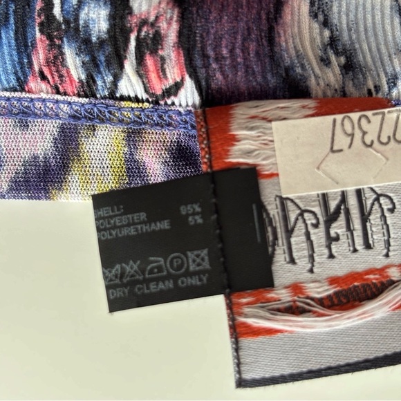 Anac by Kimi Floral Mesh Tunic Large Purple Draped Front - Picture 6 of 7